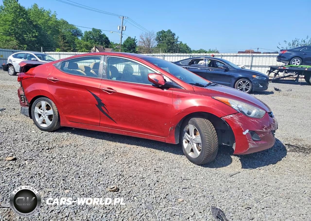 2013 Hyundai Elantra VIN:5NPDH4AE1DH392457 - 4