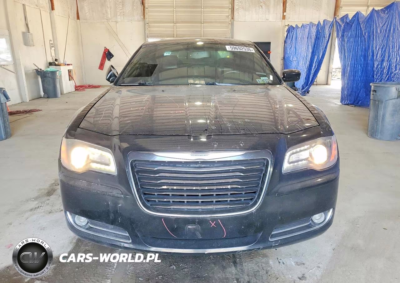 2014 Chrysler 300 S VIN:2C3CCAGG6EH384323 - 5