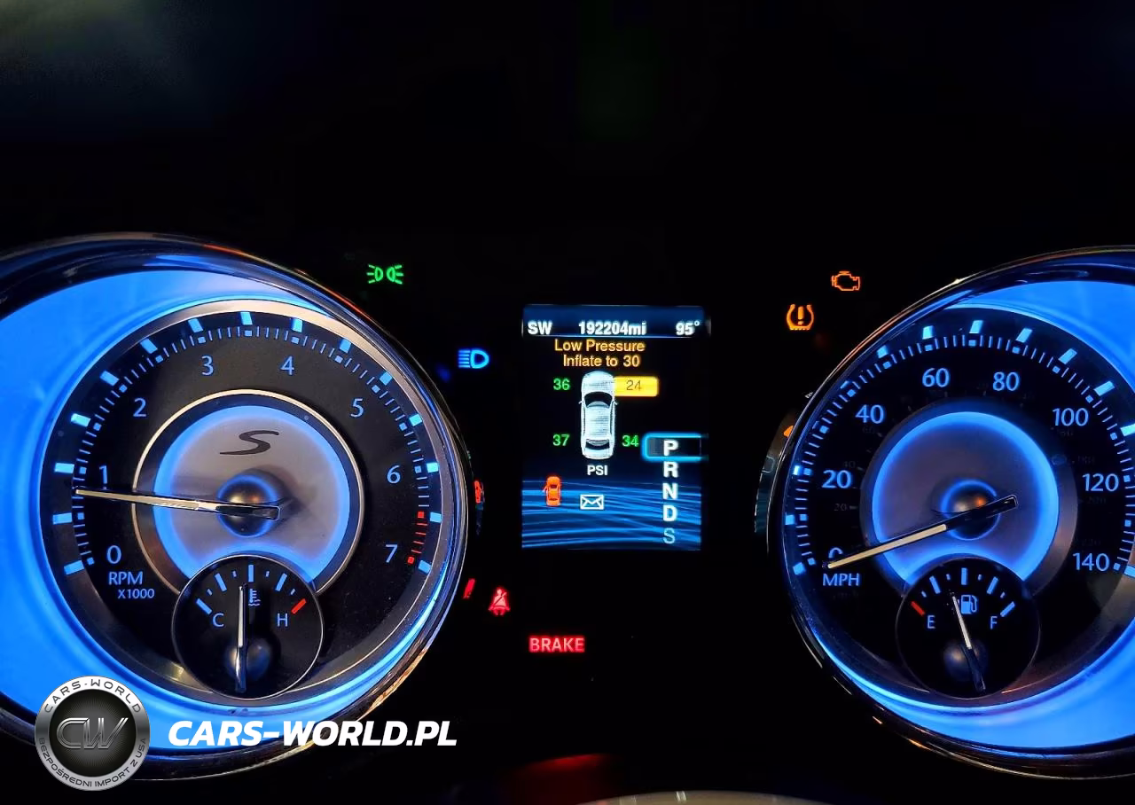 2014 Chrysler 300 S VIN:2C3CCAGG6EH384323 - 9