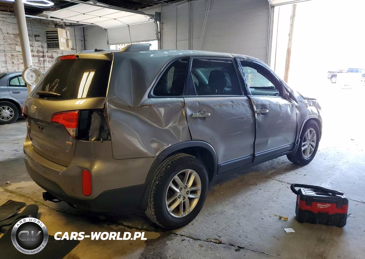 2014 Kia Sorento Lx VIN:5XYKT4A68EG509135 - 3