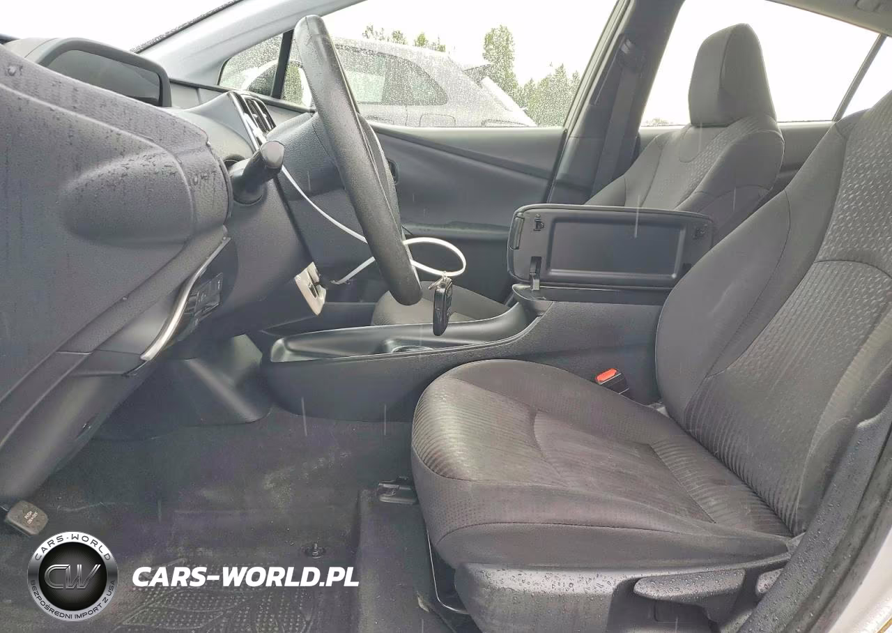 2017 Toyota Prius Two VIN:JTDKBRFU1H3546754 - 7