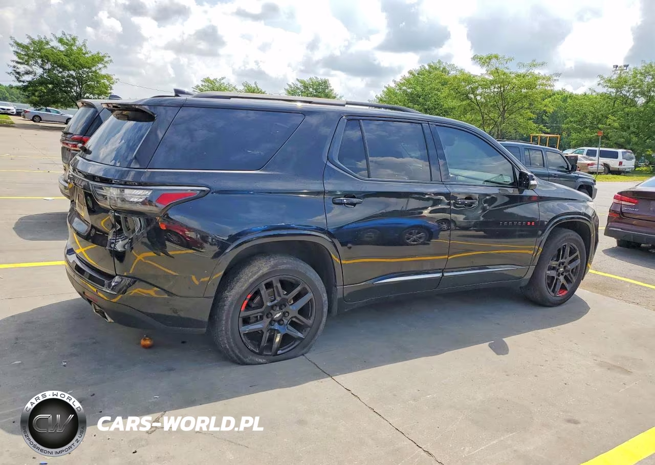 2019 Chevrolet Traverse Premier VIN:1GNERKKW7KJ286863 - 3