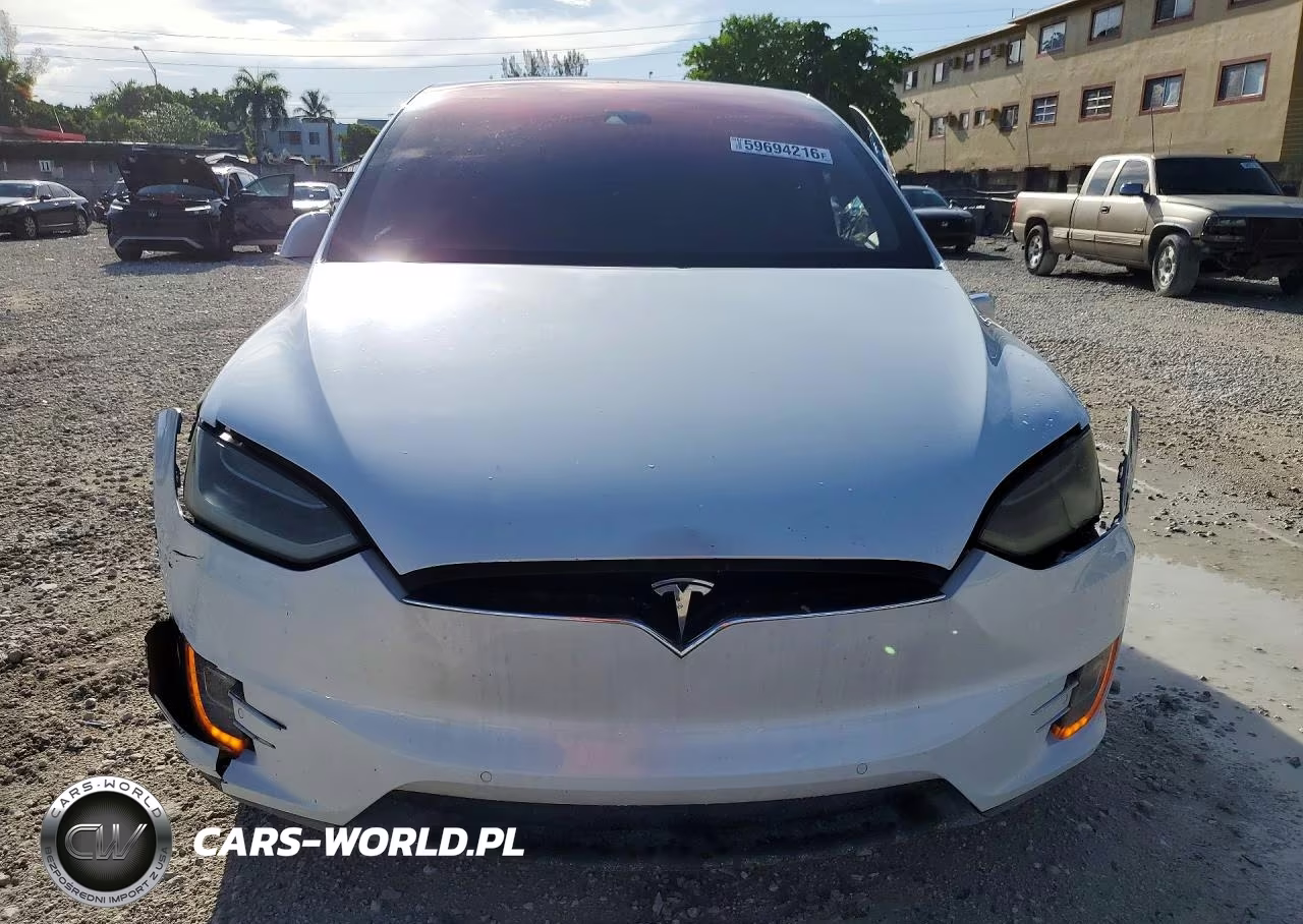 2016 Tesla Model X VIN:5YJXCBE48GFS00908 - 5