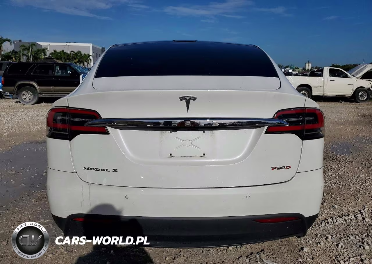 2016 Tesla Model X VIN:5YJXCBE48GFS00908 - 6