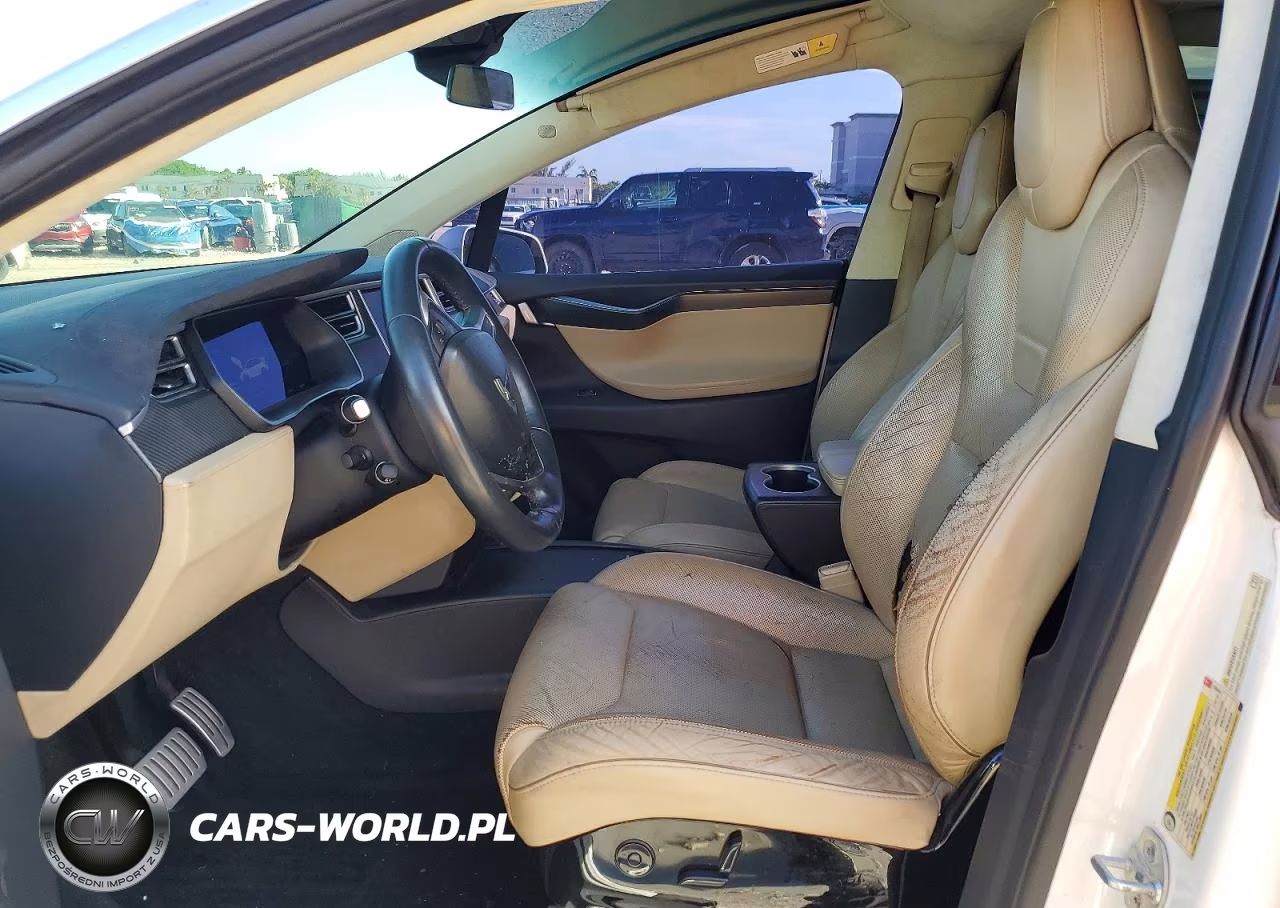 2016 Tesla Model X VIN:5YJXCBE48GFS00908 - 7