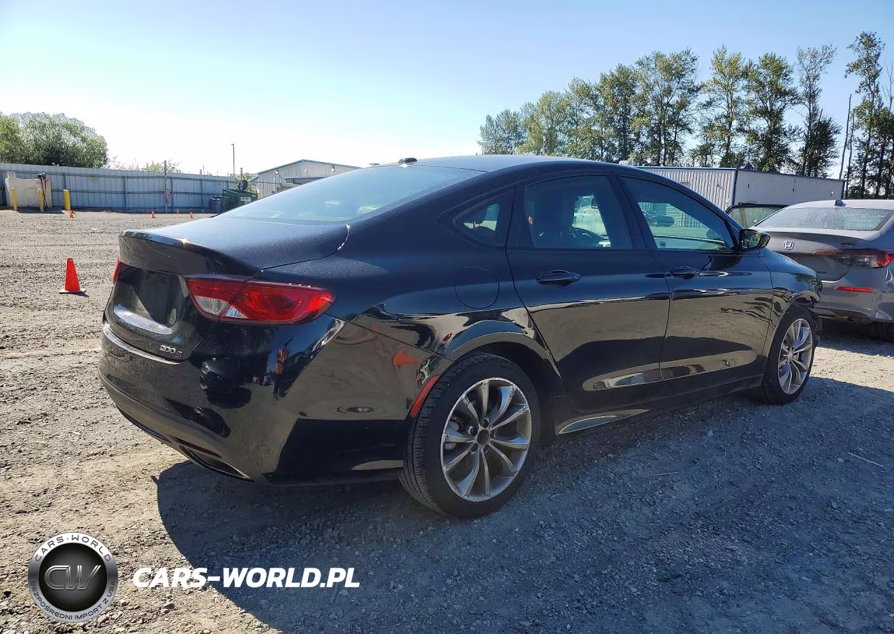 2015 Chrysler 200 S VIN:1C3CCCBB5FN581760 - 3