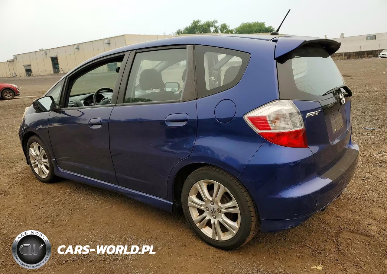 2011 Honda Fit Sport VIN:JHMGE8H57BC008823 - 2