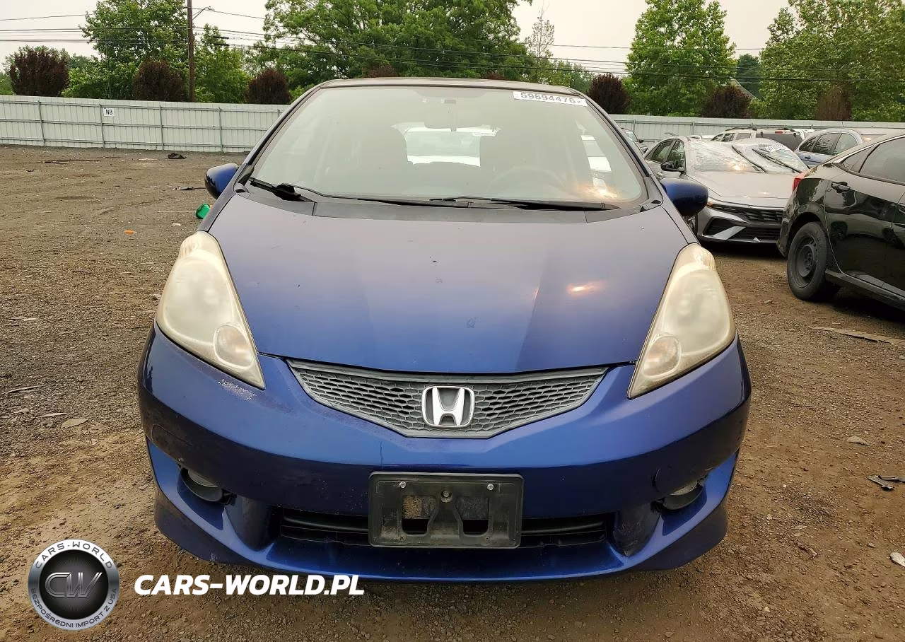 2011 Honda Fit Sport VIN:JHMGE8H57BC008823 - 5