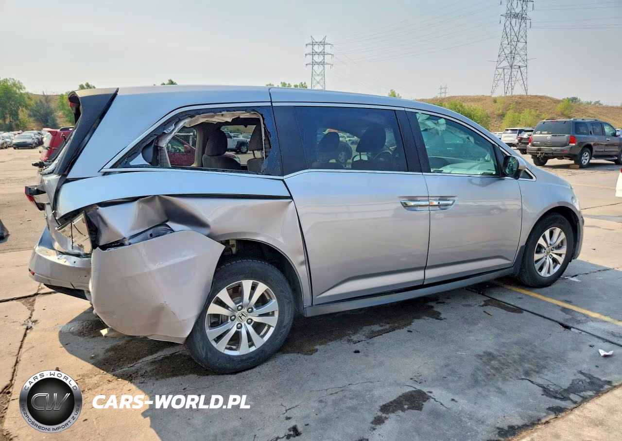 2016 Honda Odyssey Se VIN:5FNRL5H33GB057489 - 3