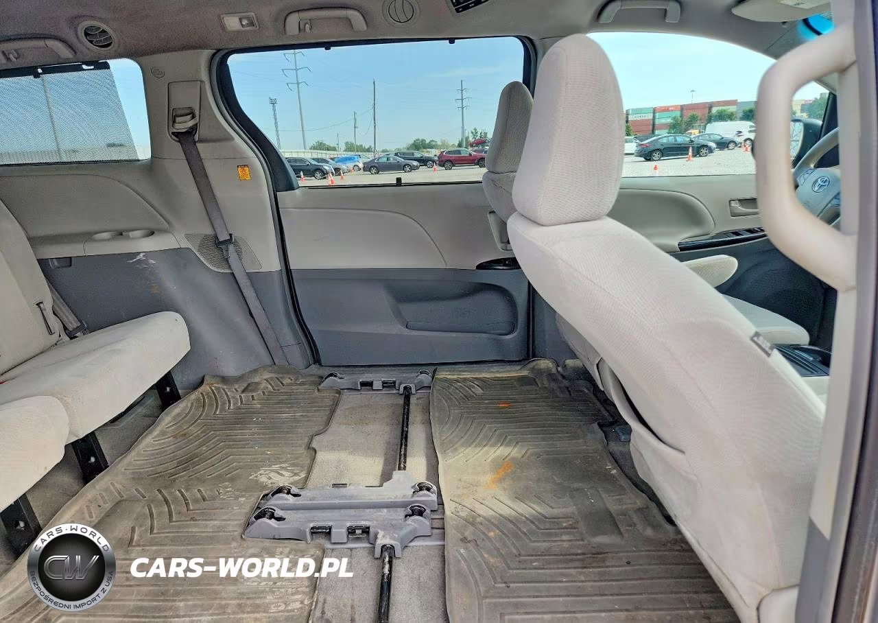 2013 Toyota Sienna Le VIN:5TDKK3DC3DS375084 - 11