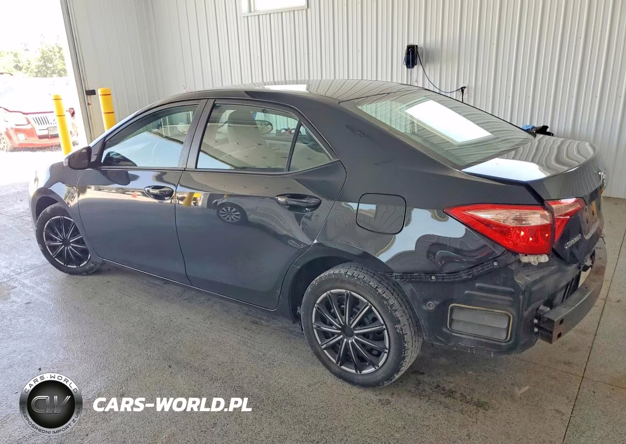 2018 Toyota Corolla Le VIN:2T1BURHE1JC098805 - 2