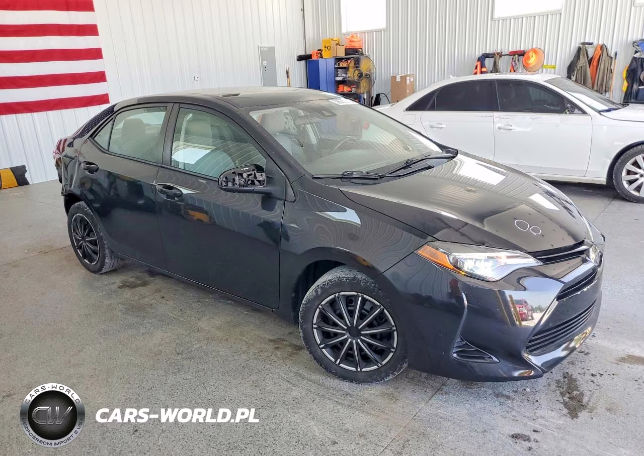 2018 Toyota Corolla Le VIN:2T1BURHE1JC098805 - 4