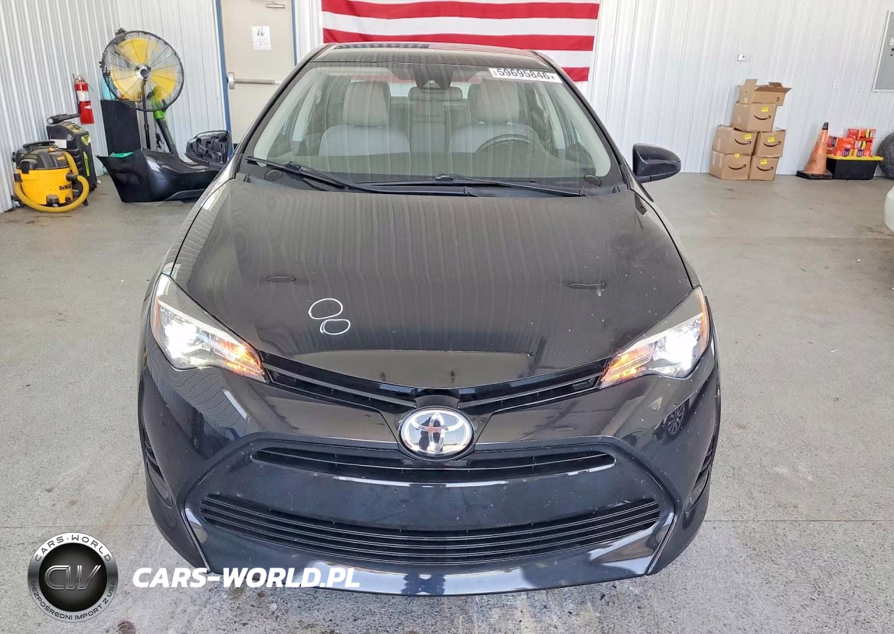 2018 Toyota Corolla Le VIN:2T1BURHE1JC098805 - 5