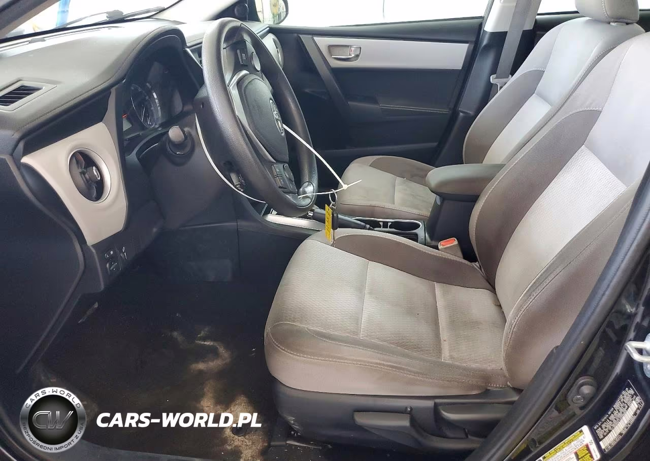 2018 Toyota Corolla Le VIN:2T1BURHE1JC098805 - 7