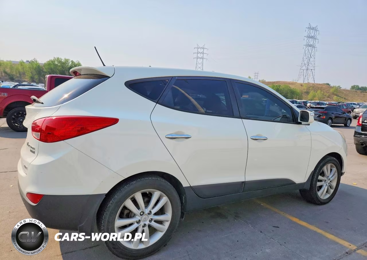 2011 Hyundai Tucson Limited VIN:KM8JUCAC0BU120178 - 3