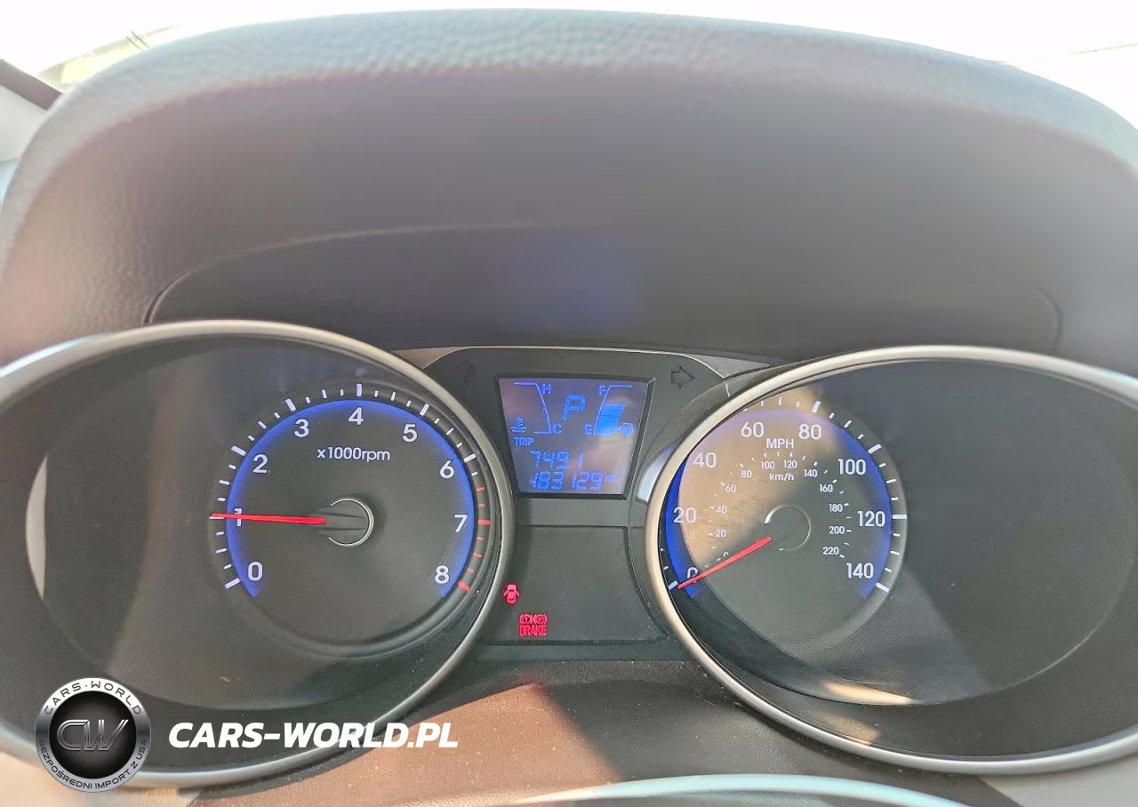 2011 Hyundai Tucson Limited VIN:KM8JUCAC0BU120178 - 9