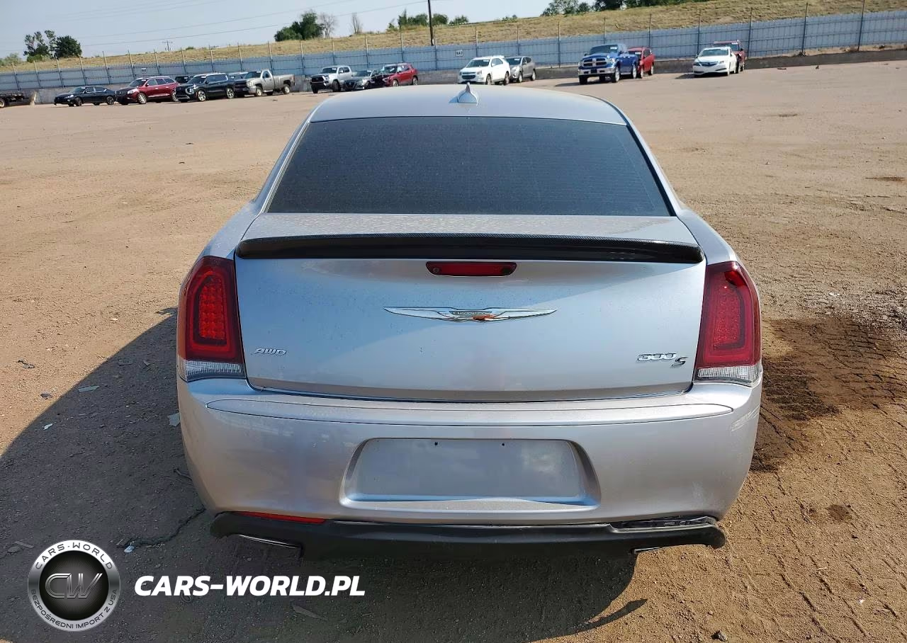 2016 Chrysler 300 S VIN:2C3CCAGG1GH182833 - 6