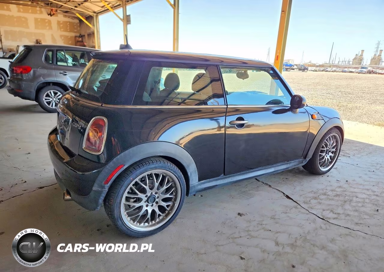 2010 Mini Cooper VIN:WMWMF3C51ATZ61308 - 3