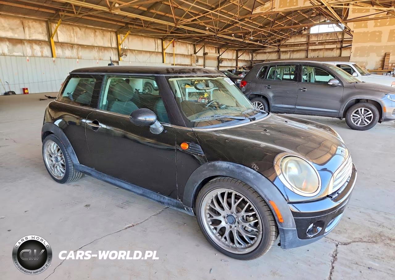 2010 Mini Cooper VIN:WMWMF3C51ATZ61308 - 4