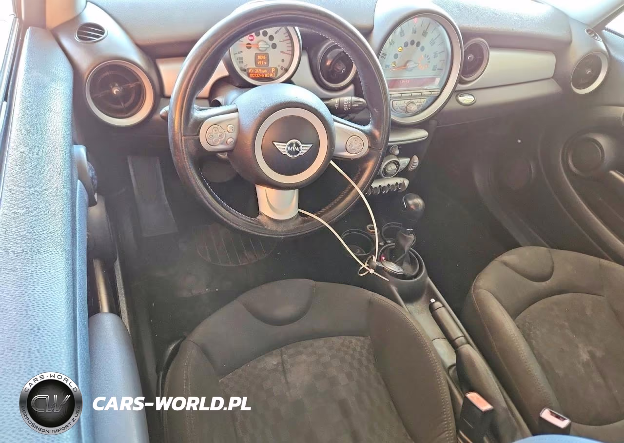 2010 Mini Cooper VIN:WMWMF3C51ATZ61308 - 8