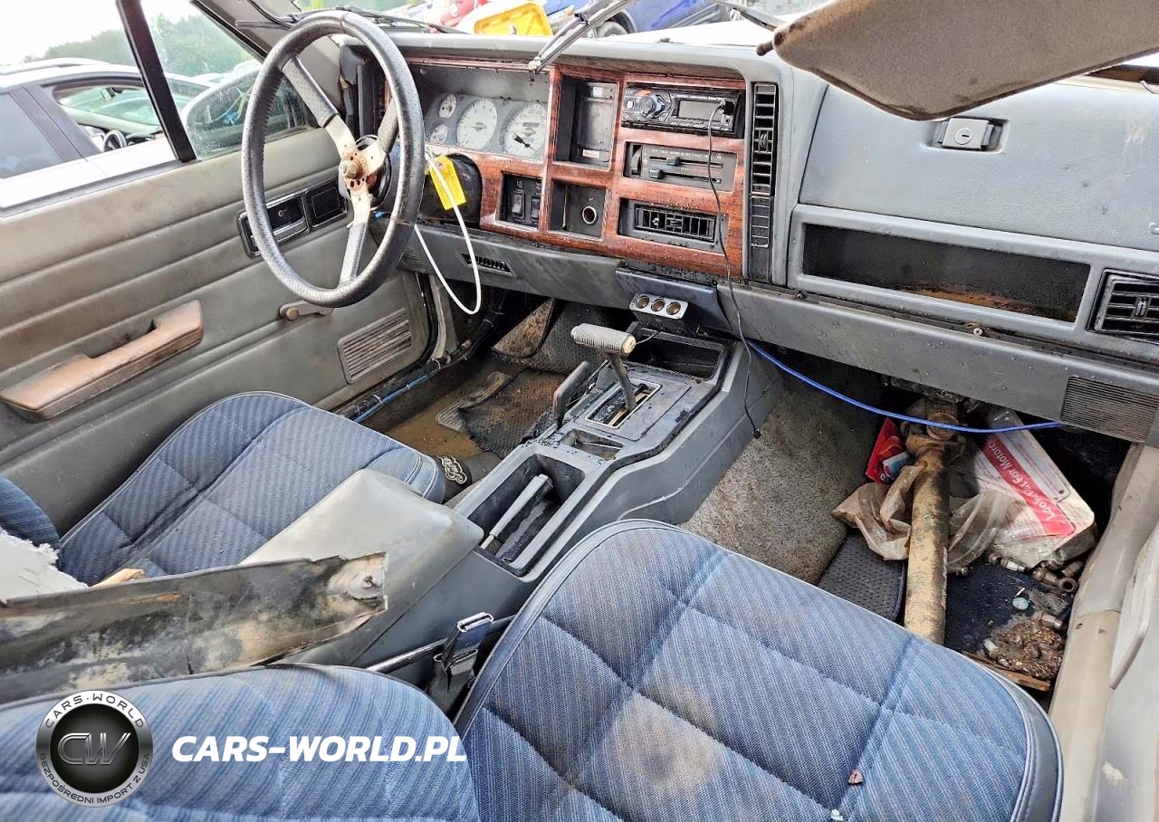 1990 Jeep Cherokee Sport VIN:1J4FJ87LXLL124862 - 8