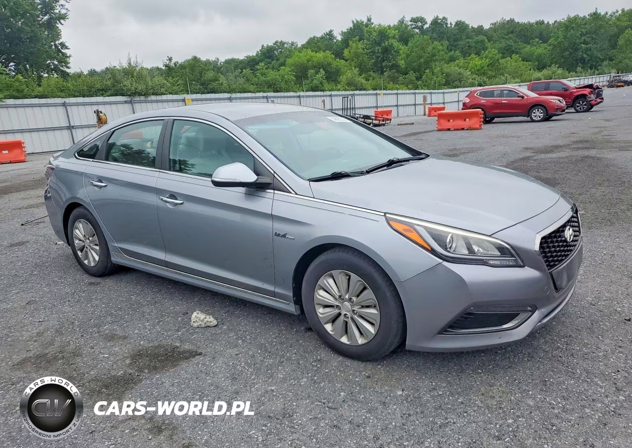 2016 Hyundai Sonata Hybrid Se VIN:KMHE24L10GA015352 - 4