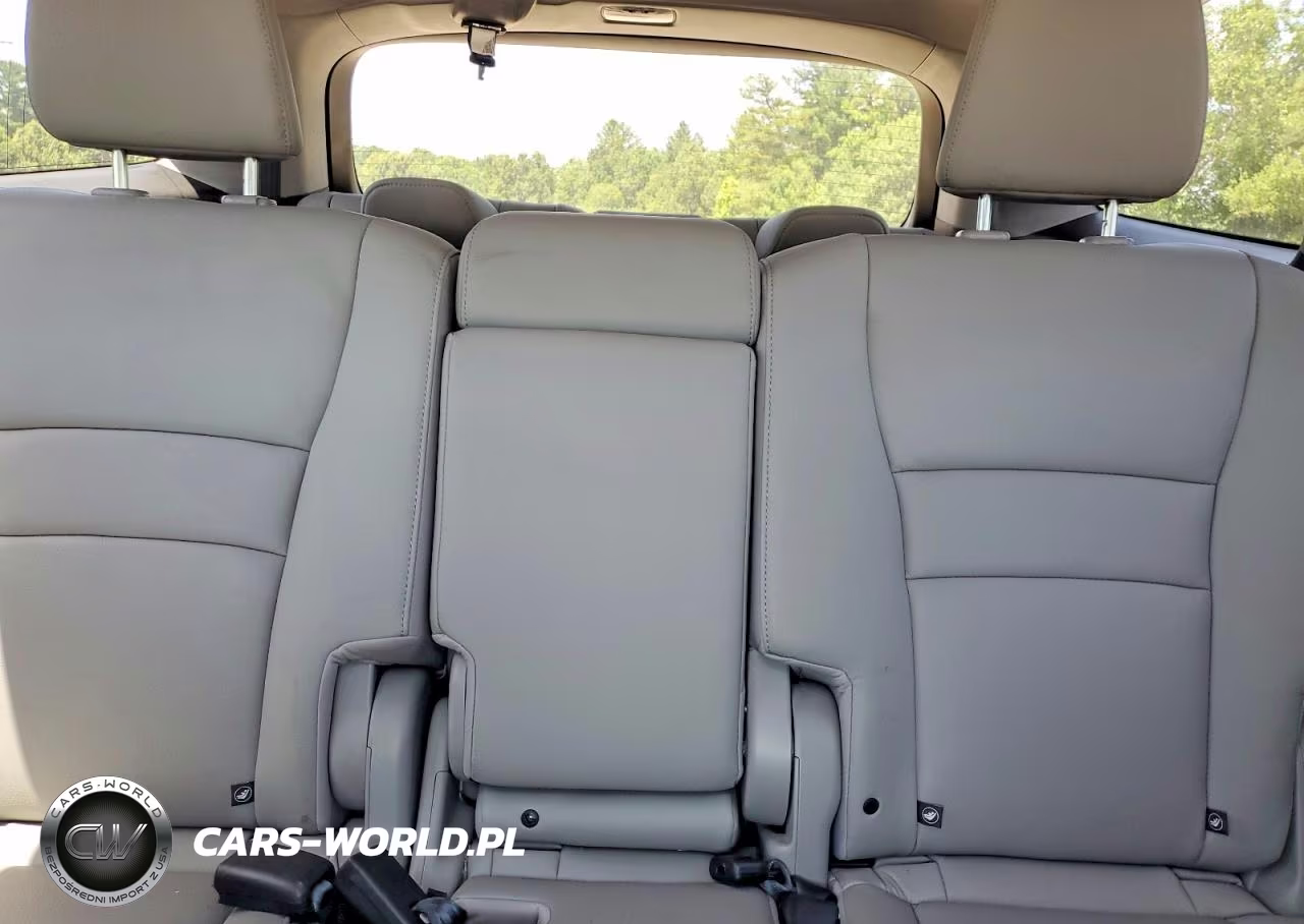 2018 Honda Pilot VIN:5FNYF6H65JB068570 - 10