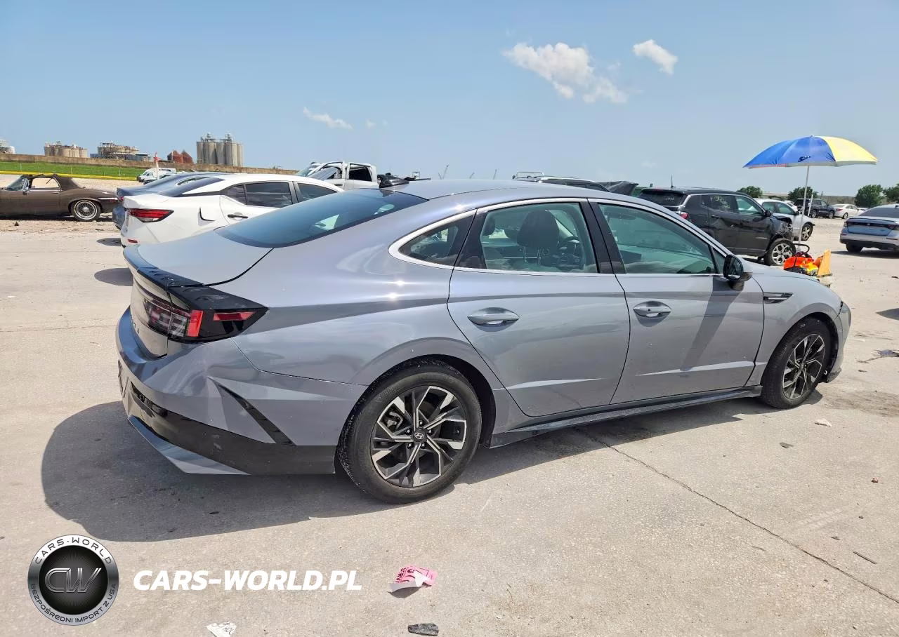 2025 Hyundai Sonata Sel VIN:KMHL64JA8SA516982 - 3