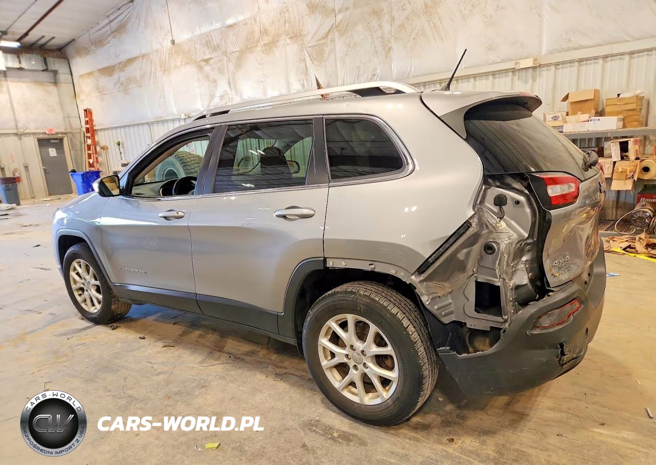 2015 Jeep Cherokee Latitude VIN:1C4PJMCS1FW745331 - 2