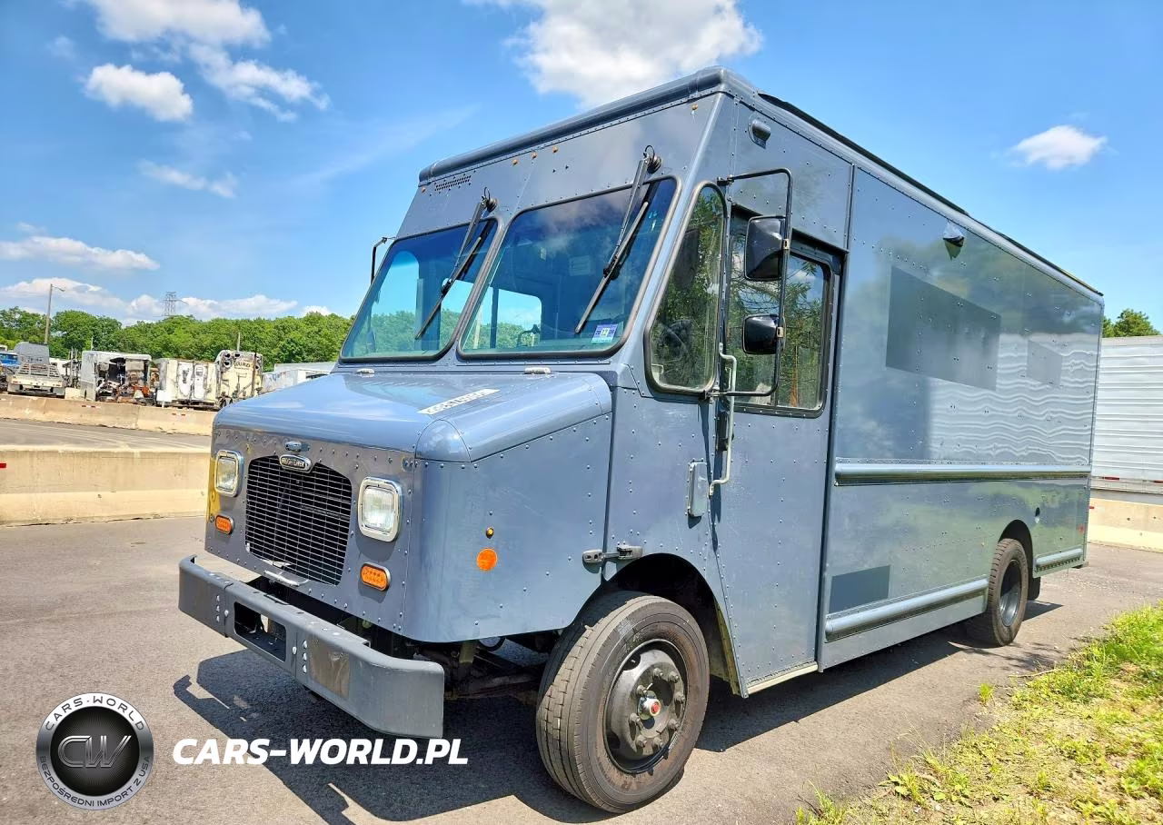 2020 Freightliner Chassis M Line Walk-In Van