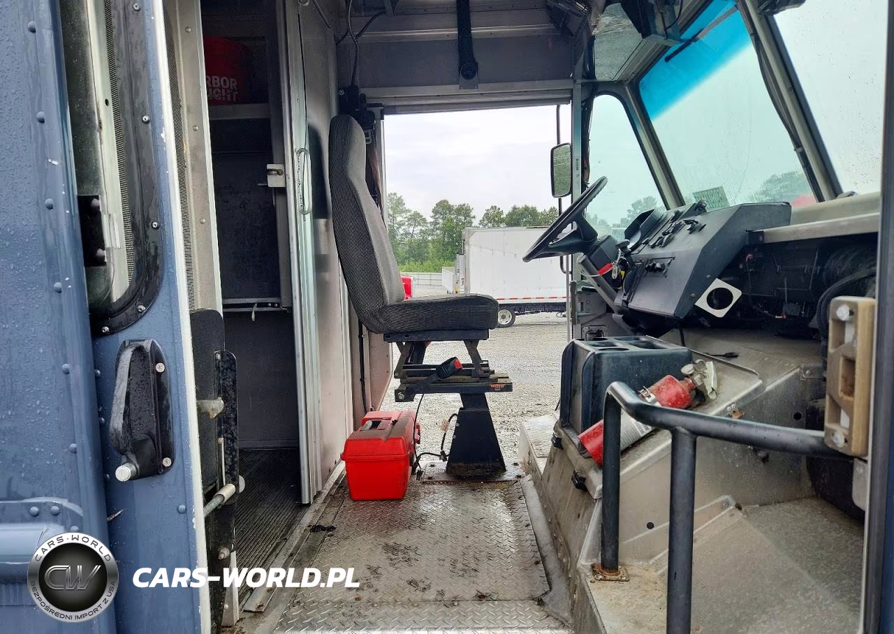 2020 Freightliner Mt45G Chassis Delivery Van VIN:4UZAC2EAXLCMH6064 - 11