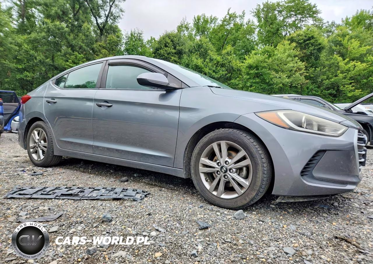 2018 Hyundai Elantra Sel VIN:KMHD84LF9JU609790 - 4