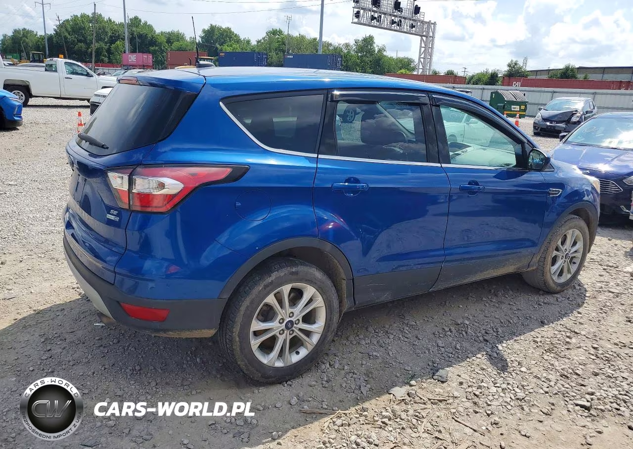 2017 Ford Escape Se VIN:1FMCU9GD3HUC75747 - 3