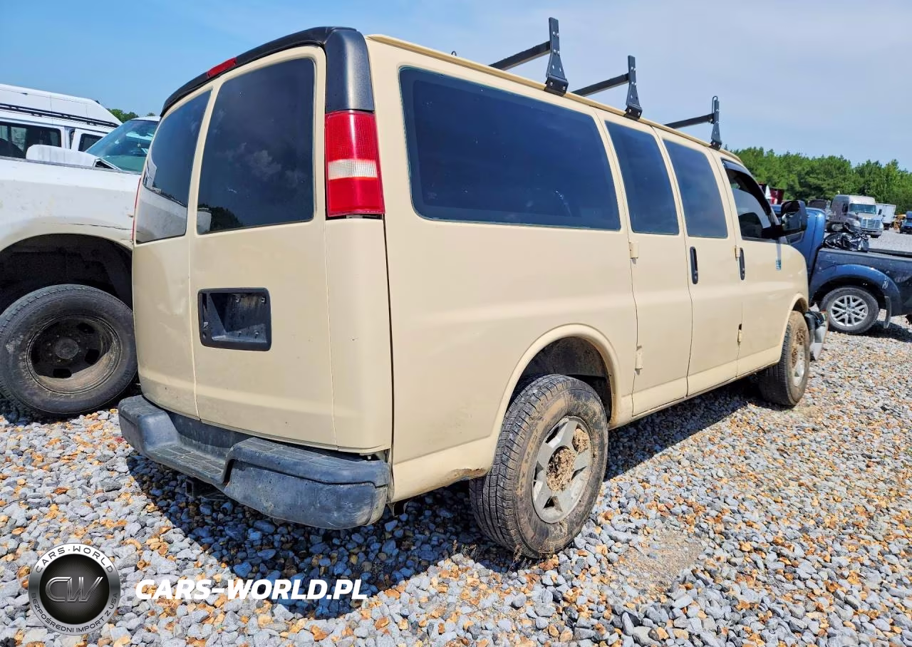 2005 Chevrolet Express G1500 VIN:1GCFG15T451216580 - 3