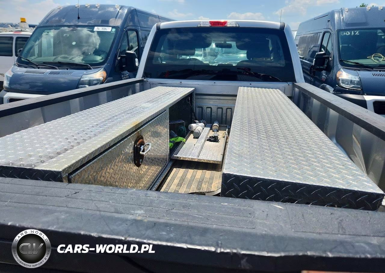 2019 Ford F250 Super Duty VIN:1FTBF2A60KEG54525 - 10