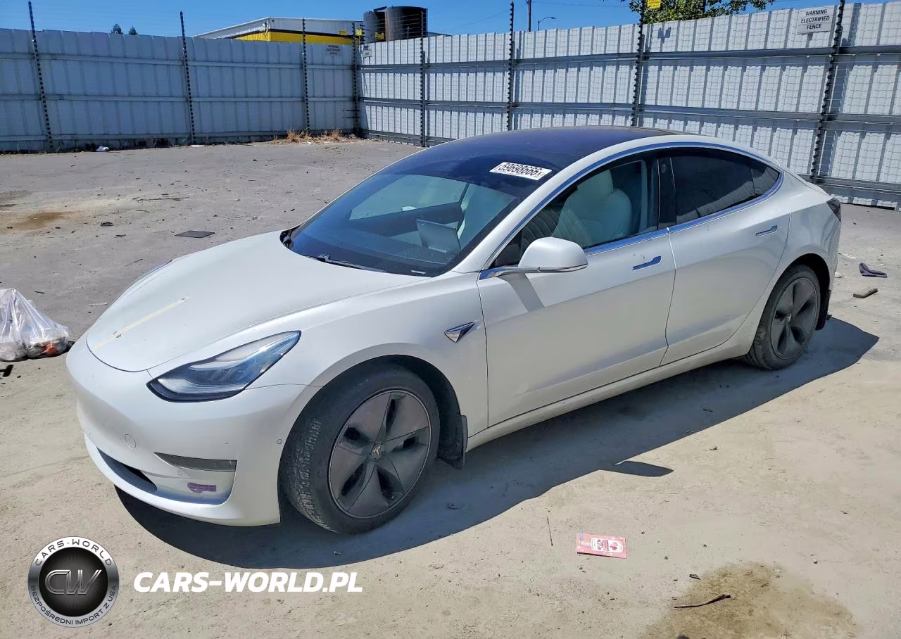 2018 Tesla Model 3 – zdjęcie 1 z 13