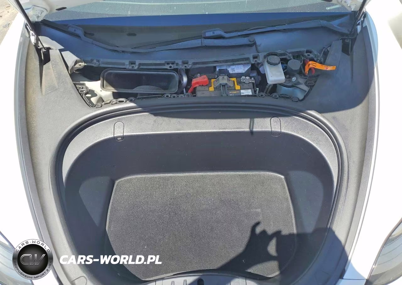 2018 Tesla Model 3 VIN:5YJ3E1EB0JF100214 - 12