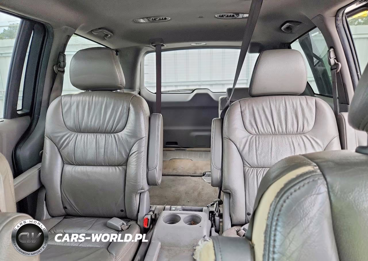 2010 Honda Odyssey Touring VIN:5FNRL3H91AB056292 - 10