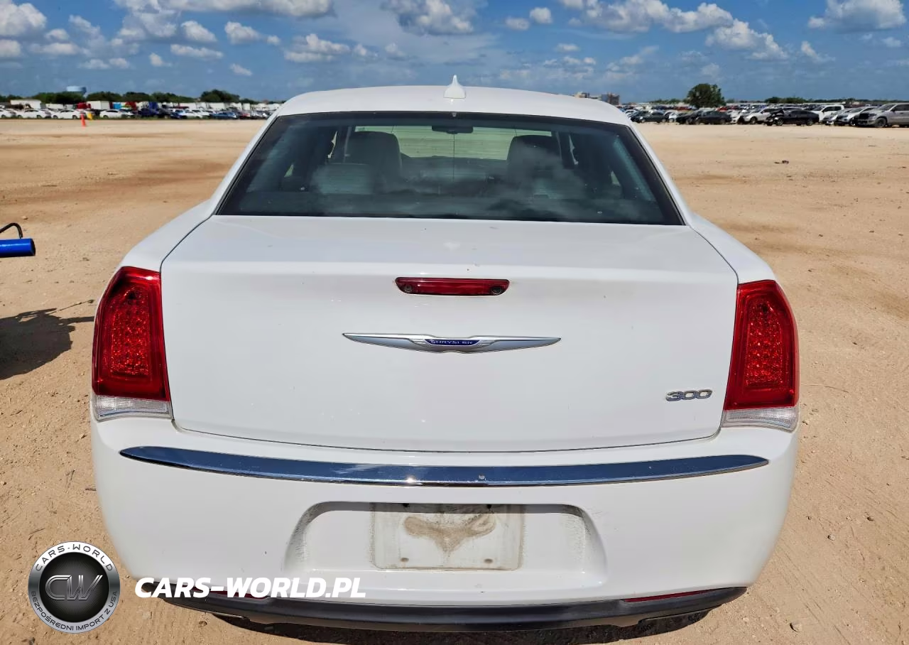 2019 Chrysler 300 Limited VIN:2C3CCAEG5KH634164 - 6