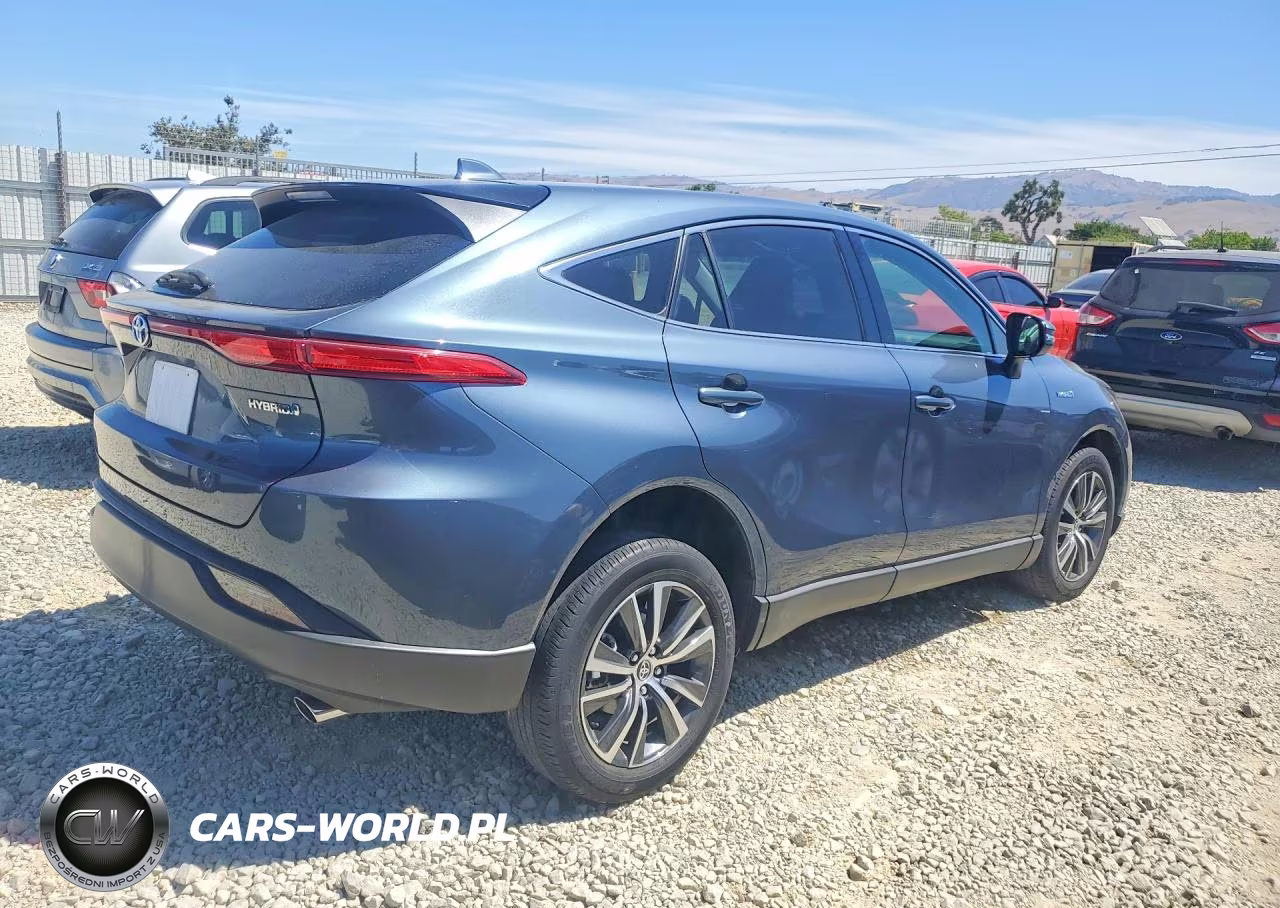 2021 Toyota Venza Le VIN:JTEAAAAH6MJ025069 - 3