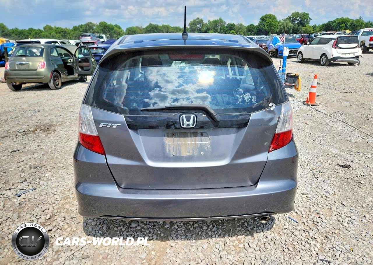 2011 Honda Fit Sport VIN:JHMGE8H50BC017881 - 6