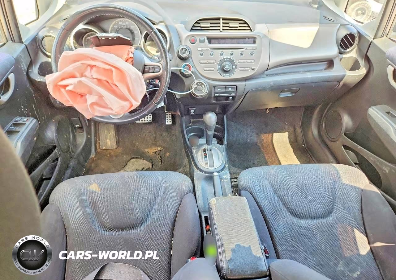 2011 Honda Fit Sport VIN:JHMGE8H50BC017881 - 8