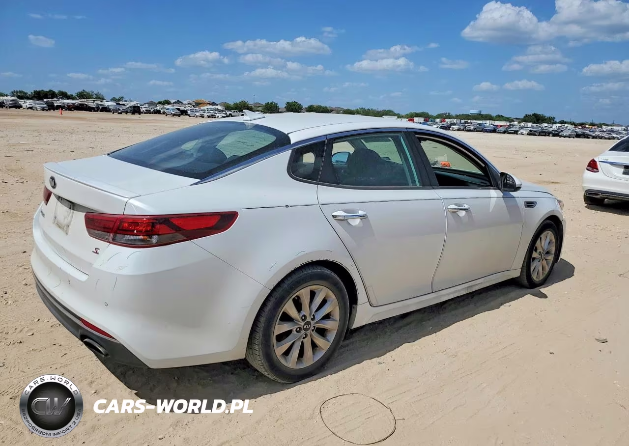 2018 Kia Optima S VIN:5XXGT4L34JG202634 - 3