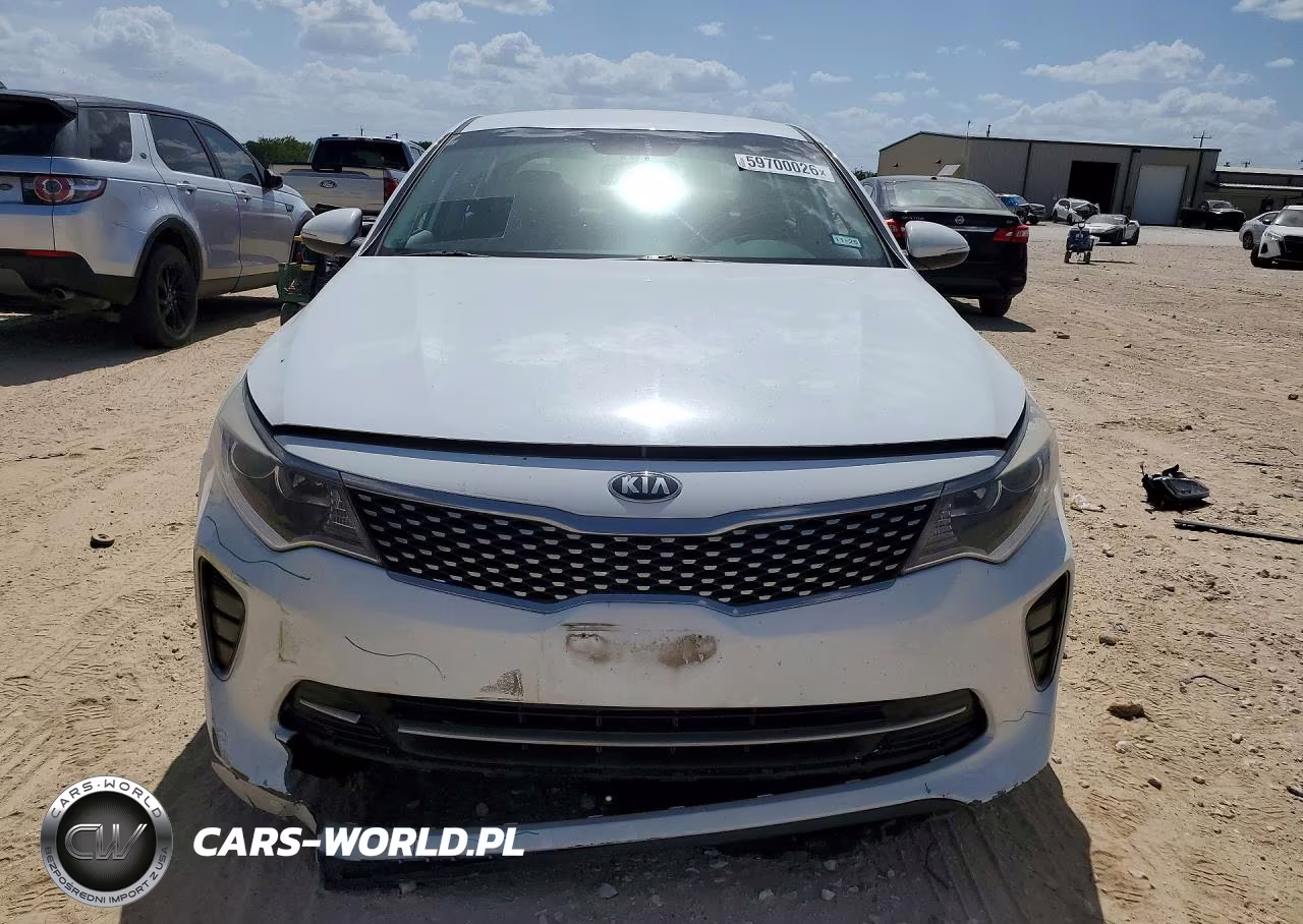 2018 Kia Optima S VIN:5XXGT4L34JG202634 - 5