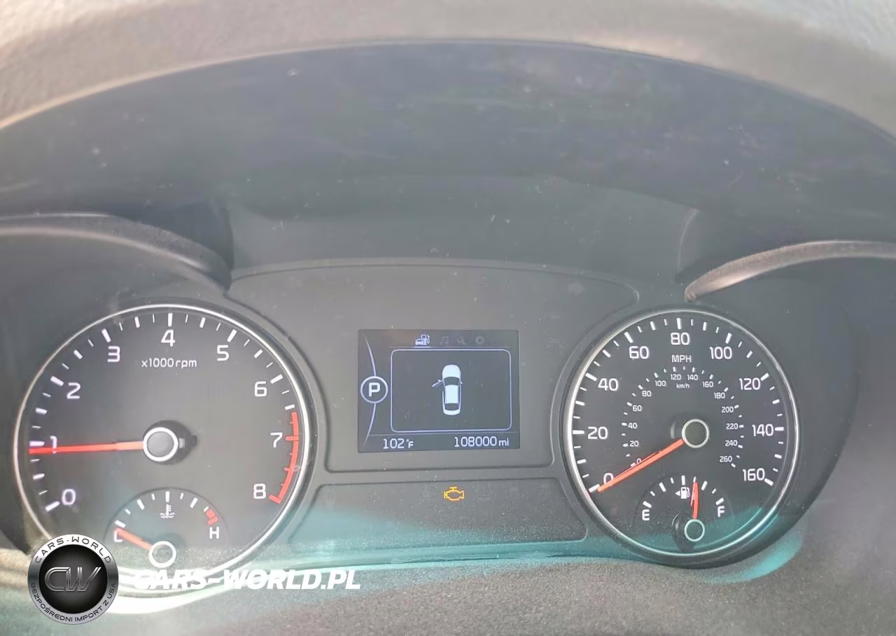2018 Kia Optima S VIN:5XXGT4L34JG202634 - 9
