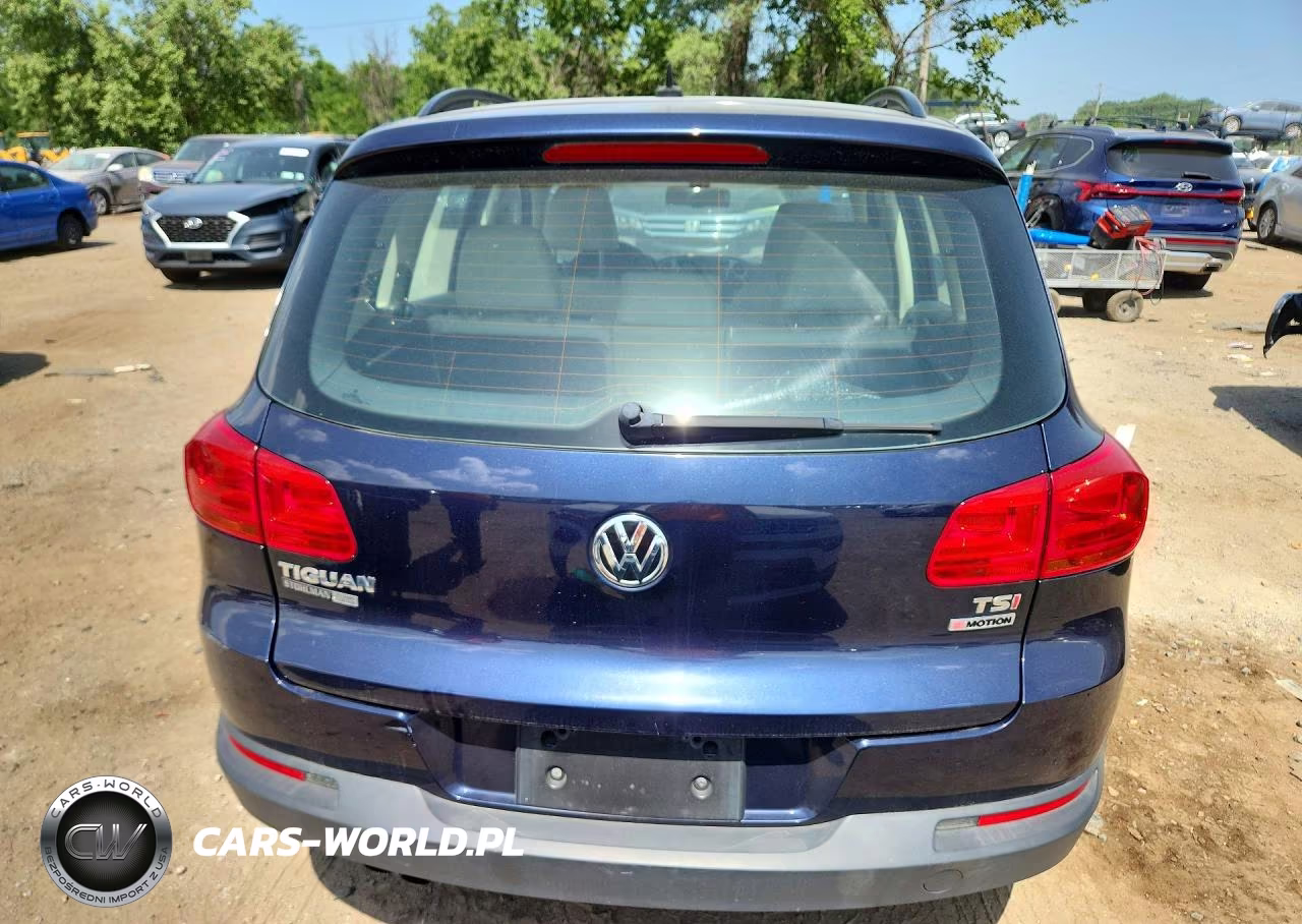 2016 Volkswagen Tiguan S VIN:WVGBV7AX8GW528645 - 6