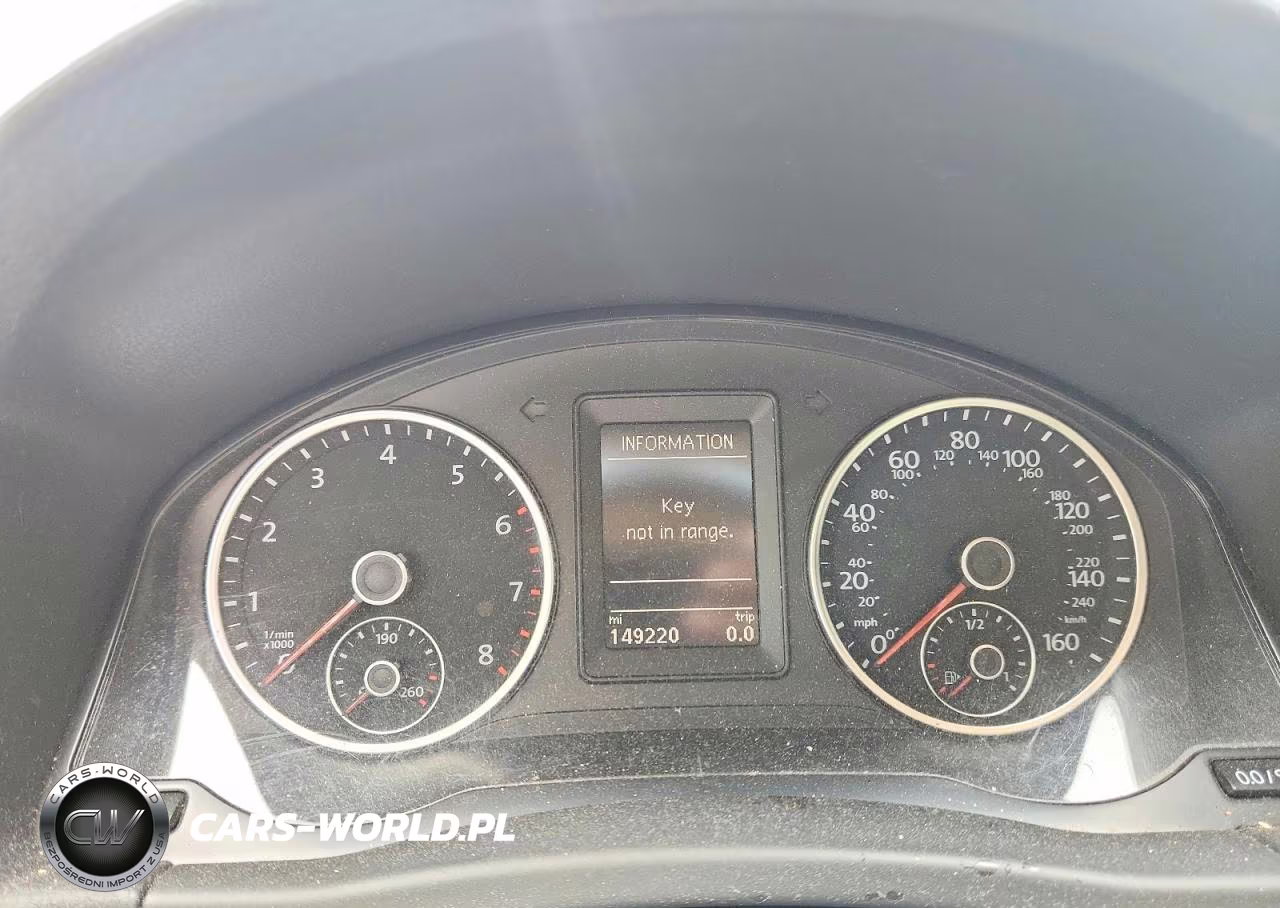 2016 Volkswagen Tiguan S VIN:WVGBV7AX8GW528645 - 9