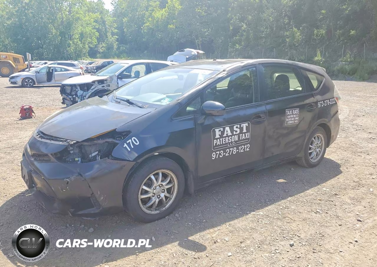 2015 Toyota Prius V Two – zdjęcie 1 z 12