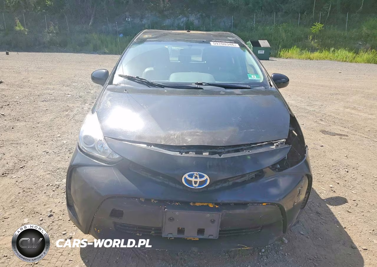 2015 Toyota Prius V Two VIN:JTDZN3EU0FJ026235 - 5