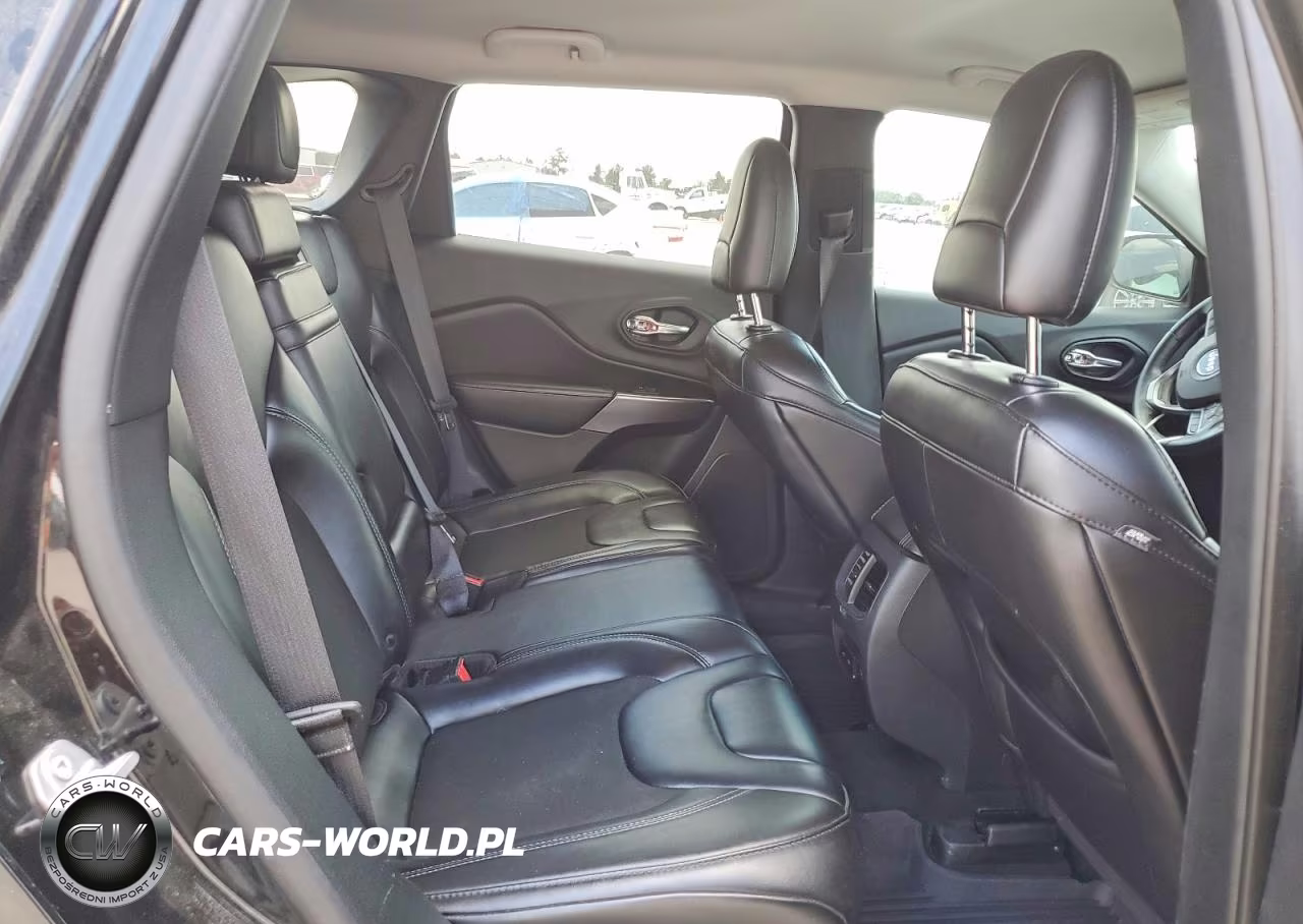 2019 Jeep Cherokee Latitude Plus VIN:1C4PJLLB1KD312186 - 11